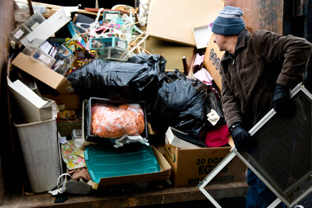Best Commercial Cleanout Services  in North Fair Oaks, CA